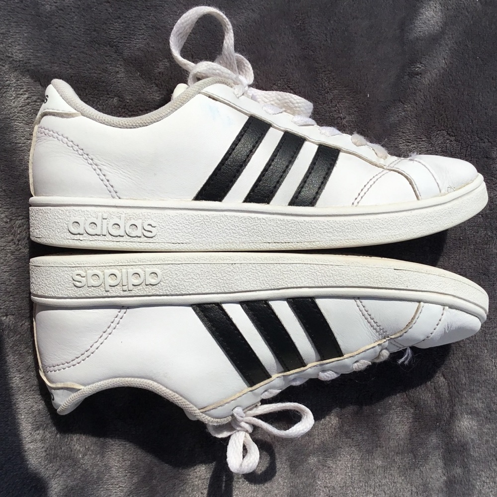 Adidas Grand Court sneakers kids size 1